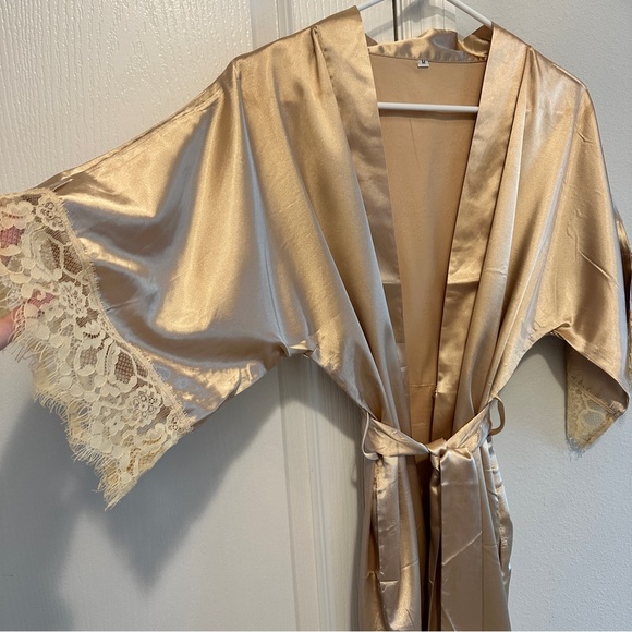Gold/Champagne Robe (EUC) - Picture 2 of 3